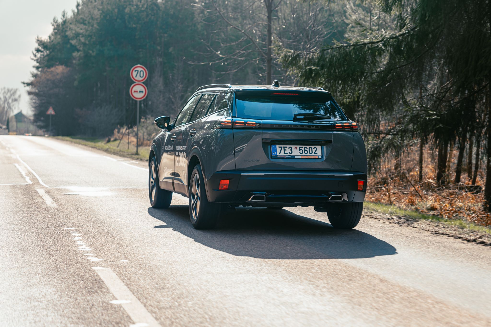 BARTHOVINY | Sebevědomá elegance Peugeot 2008 (facelift)