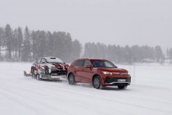 Tiguan, Tayron a Passat s pohonem všech kol a novými výkonnými zážehovými motory